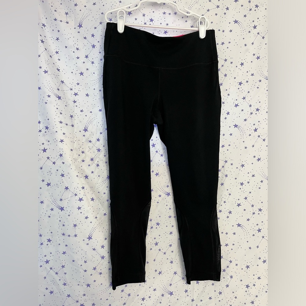🌟❣️4/$10❣️🌟Size Small black capri leggings with inside pocket